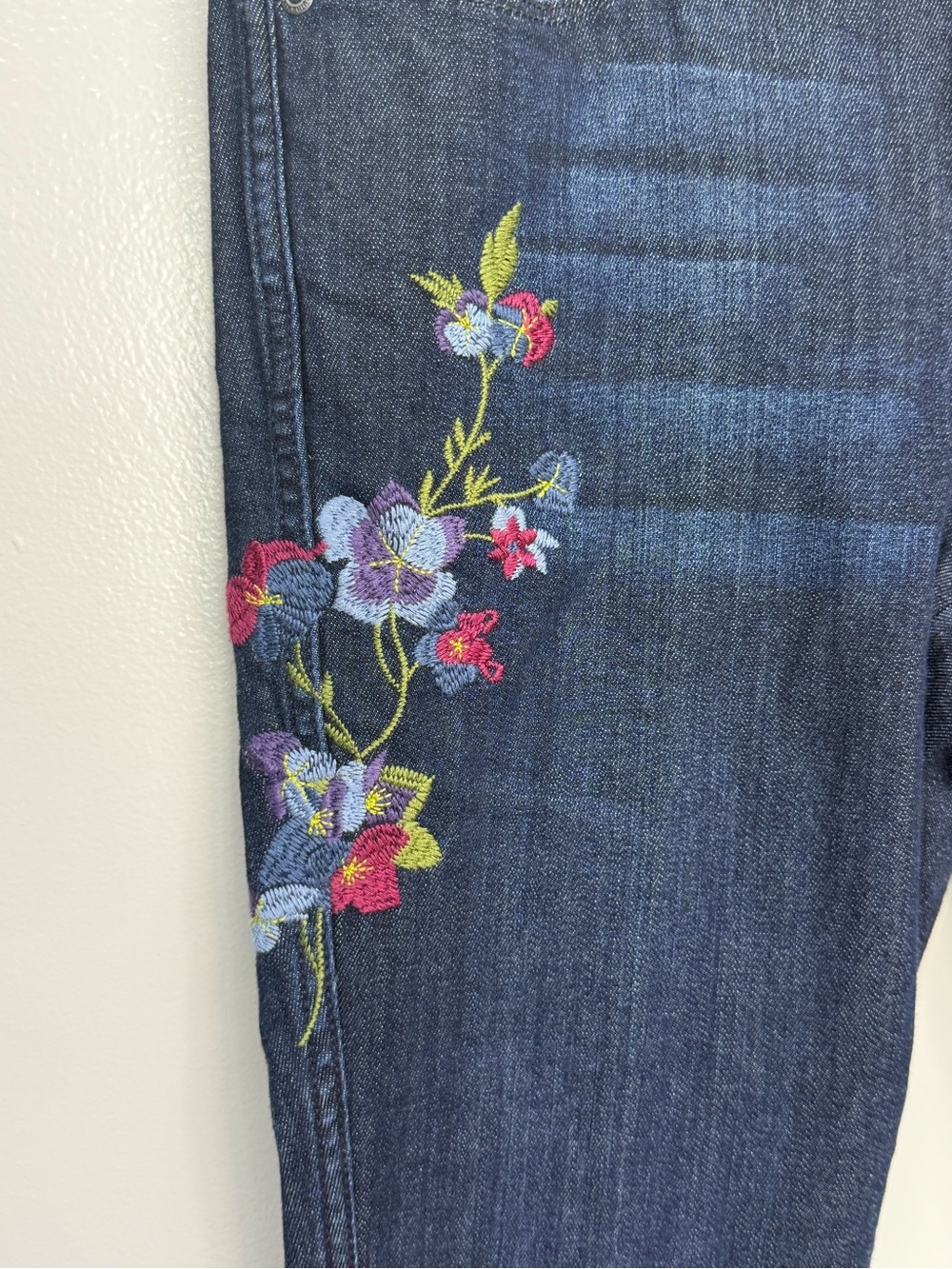 J.Jill Denim Authentic Fit Slim Ankle Dark Blue Embroidered Women’s Jeans sz 6p - Picture 4 of 5